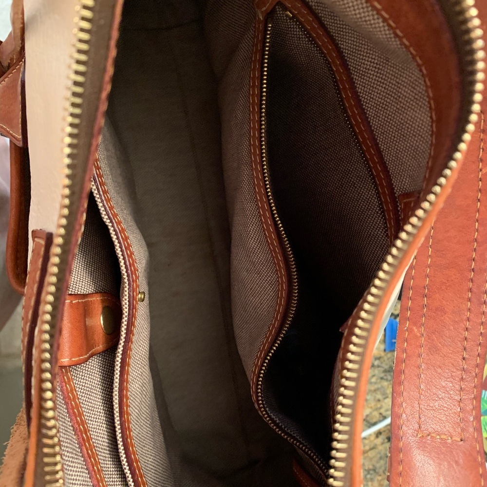 Vintage Dooney & Bourke purse - Picture 8 of 12